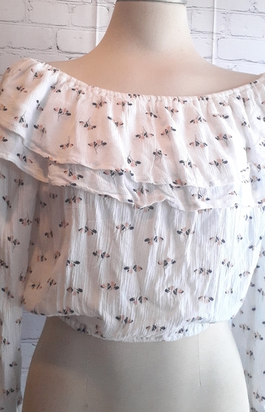 ABERCROMBIE AND FITCH LONG SLEEVE TOP - Picture 4 of 12